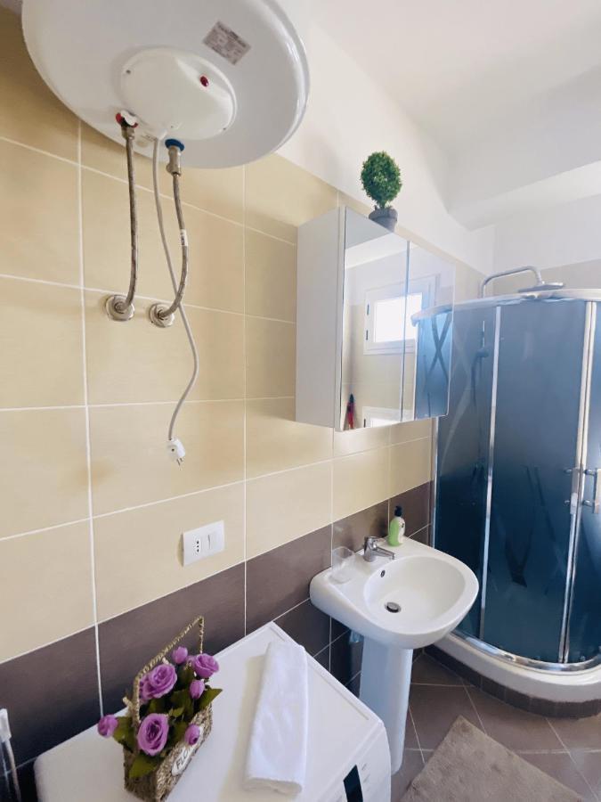 Madernas Bernad Apartment Orikum Esterno foto