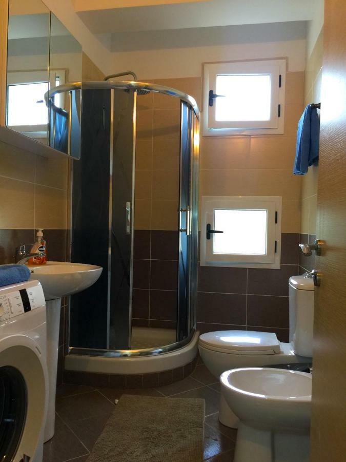 Madernas Bernad Apartment Orikum Esterno foto
